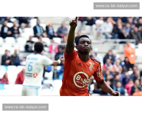 绿茵场的浪漫与铁血:当洛里昂遇上阿雅克肖,一场关于海港与孤岛的灵魂对话 绿茵场的浪漫与铁血:当洛里昂遇上阿雅克肖,一场关于海港与孤岛的灵魂对话