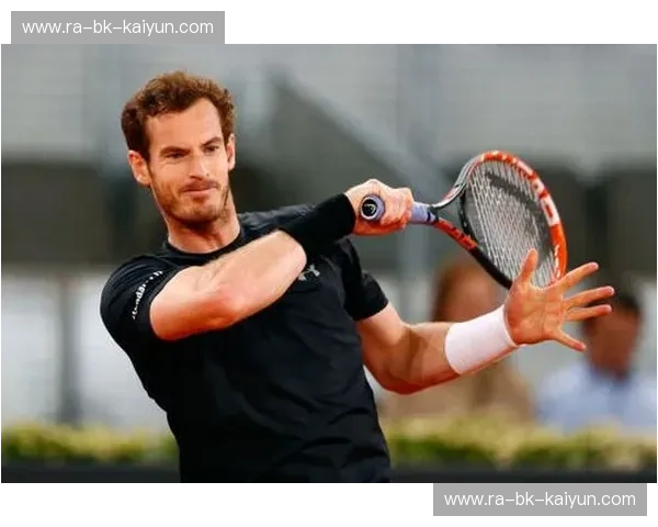 网坛双雄的宿命对决：穆雷与锦织圭的绿茵战歌